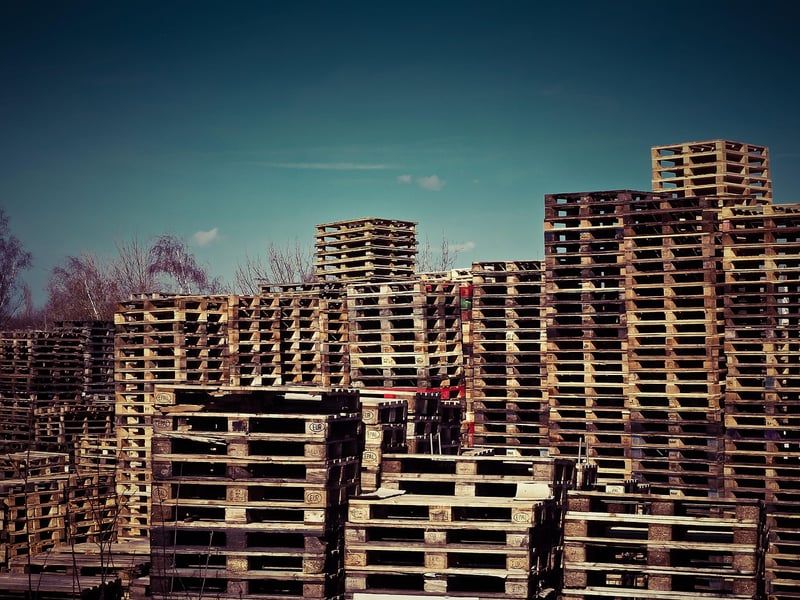 Découvrez comment fabriquer des meubles en palettes de bois tendance en 2026