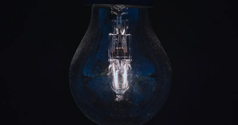 Peut-on installer une ampoule LED dans une douille halogène ?